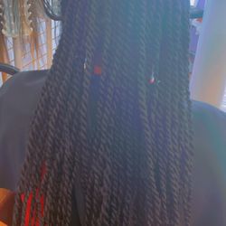 Kay's hair Braiding and Boutique