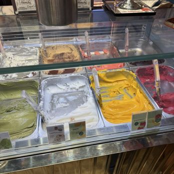 Venchi - flavors - Gelato Near Me - Glendale, California
