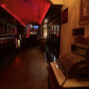 The Precinct - Steakhouses Near Me - Cincinnati, Ohio
