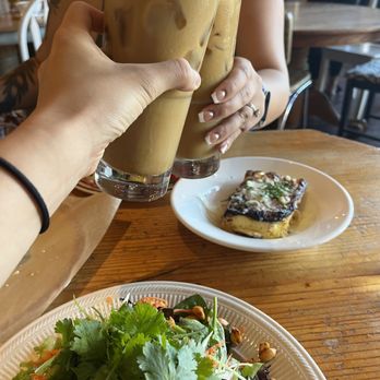 Sideboard - Lafayette - Almond latte, Thai chicken salad, & corn pudding - Coffee & Tea Near Me - Lafayette, California
