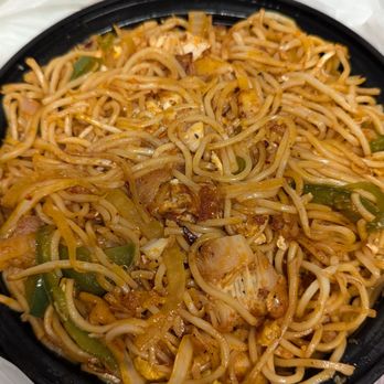 Paradise Biryani Pointe - Dhaba Chicken Hakka noodles (average, spicy) - Indian Near Me - Norwood, Massachusetts