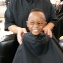 Williams Barber College 1 - Haircuts make me smile .