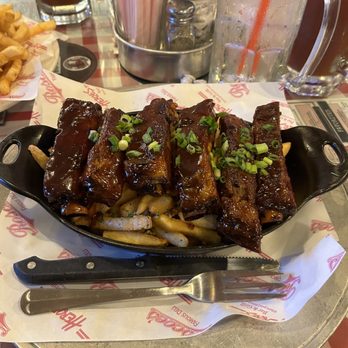 Heroes - Sticky Ribs & Garlic Parm Fries - American Near Me - Riverside, California