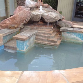 FnB - Fountain in courtyard - Gastropubs Near Me - Scottsdale, Arizona