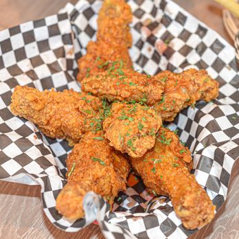Vons Chicken - Crispy Soy Chicken (Full) - Chicken Shop Near Me - Torrance, California Vons Chicken - Crispy Soy Chicken (Full) - Chicken Shop Near Me - Torrance, California