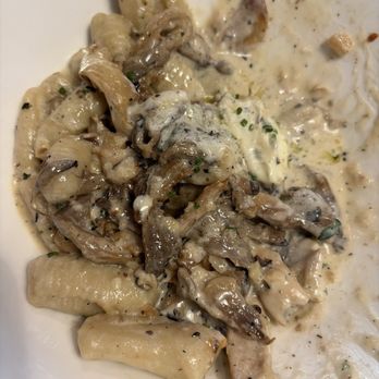 Canyon Eatery - Creamy mushroom gnocchi - Italian Near Me - Hurricane, Utah Canyon Eatery - Creamy mushroom gnocchi - Italian Near Me - Hurricane, Utah