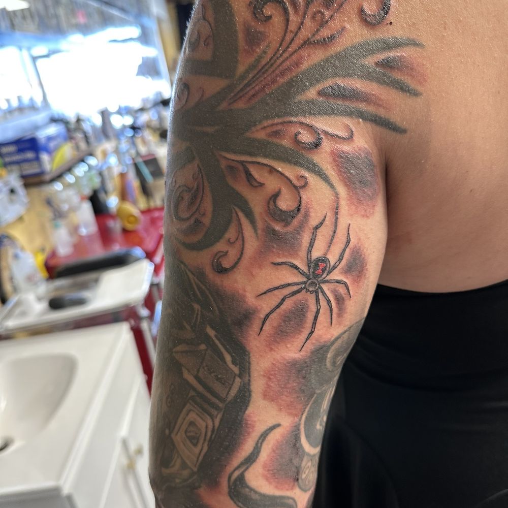 Hive Tattoo - Swarm ink with black widow - Tattoo Near Me - Las Vegas, Nevada Hive Tattoo - Swarm ink with black widow - Tattoo Near Me - Las Vegas, Nevada