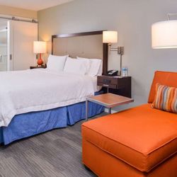 Hampton Inn Seattle-Airport - Guest room
