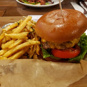 INC 82 Brewing - Dublin burger and garlic fries - Breweries Near Me - Dublin, California