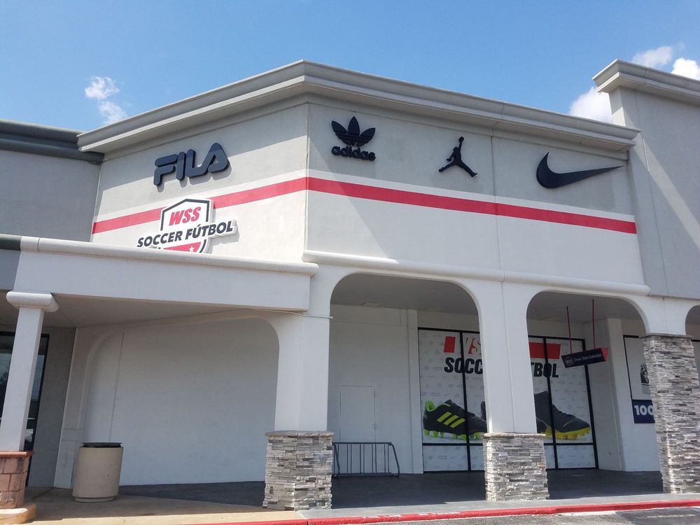 WSS Updated September 2024 5306 West 34th St, Houston, Texas Shoe