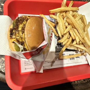 In-N-Out Burger - Fast Food Near Me - San Francisco, California