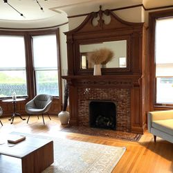 Amelia Hotel - Parlor