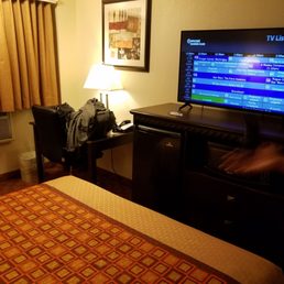 The room facing the tv The room facing the tv