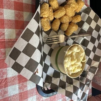 Armadillo Willy's BBQ - Kids Kid's White Cheddar Mac & Cheese - Barbeque Near Me - San Mateo, California