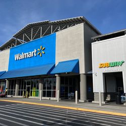Walmart - 4/29/23 Exterior, entrance