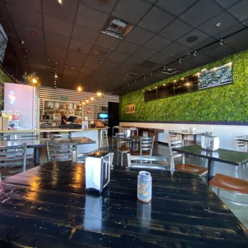 Hot Motha Clucker - Interior - Chicken Shop Near Me - Thousand Oaks, California Hot Motha Clucker - Interior - Chicken Shop Near Me - Thousand Oaks, California