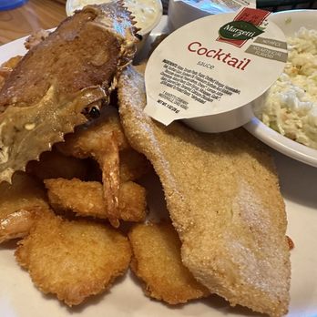 Golden Girls Restaurant - Seafood platter - American Near Me - Clinton, Tennessee Golden Girls Restaurant - Seafood platter - American Near Me - Clinton, Tennessee
