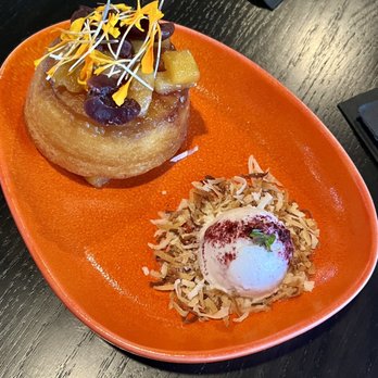 Rum Room - Pineapple Rum Upside Down Cake - Cocktail Bars Near Me - Miami Beach, Florida