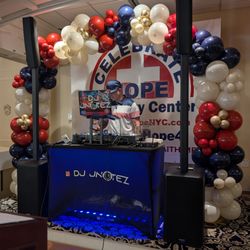1031 Events - Celebrate Hope and Recovery Banquet Balloon Arch