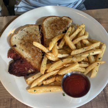 Hungry Goat Scratch Kitchen & Wine Bar - Pastrami sandwich with truffle fries - Wine Bars Near Me - Morrison, Colorado