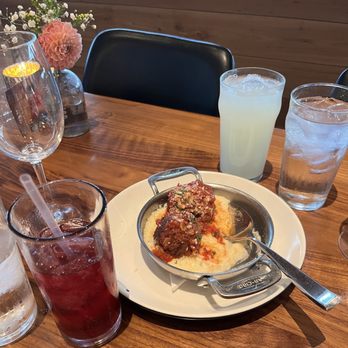 North Italia - Red Sangria, Italian Meatballs and lemonade - Pizza Near Me - Peoria, Arizona North Italia - Red Sangria, Italian Meatballs and lemonade - Pizza Near Me - Peoria, Arizona