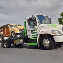 Rhino Towing - classic car