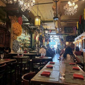 Lillie's Victorian Establishment - Interior decor - Bars Near Me - New York, New York Lillie's Victorian Establishment - Interior decor - Bars Near Me - New York, New York