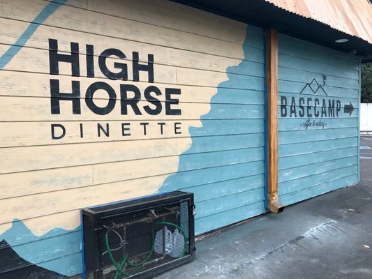 Basecamp Dinette by null