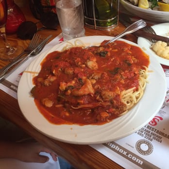 Sammys Fish Box - Spagetti with red clam sauce - Seafood Near Me - Bronx, New York Sammys Fish Box - Spagetti with red clam sauce - Seafood Near Me - Bronx, New York