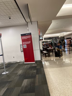 Mockingbird Distillery & Smokehouse by null