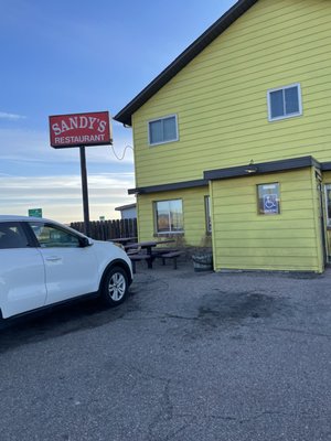 Sandy's Restaurant by null