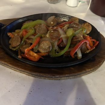 Cuzzy's Brick House - Chorizo fajitas - New American Near Me - Chaska, Minnesota