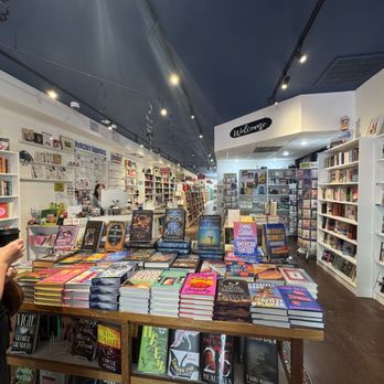 Writer's Block Bookstore - Bookstores Near Me - Winter Park, Florida Writer's Block Bookstore - Bookstores Near Me - Winter Park, Florida