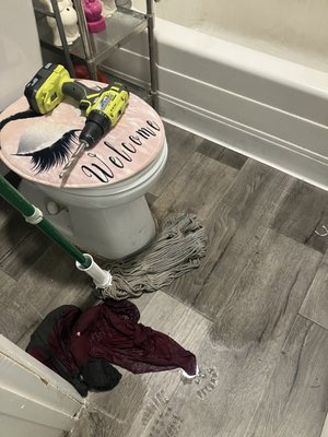 Victors Handyman Service Logo
