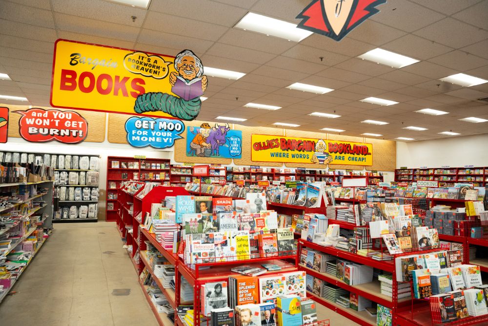 Ollie's Bargain Outlet Logo