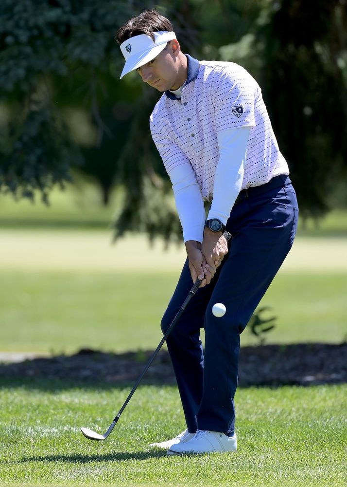 Vince Mohawk Golf Logo