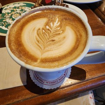 Urth Caffé - Orange - Spanish latte - Coffee & Tea Near Me - Orange, California