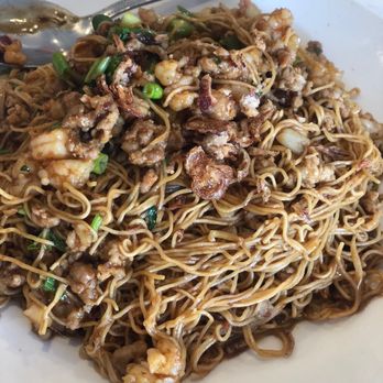 Phoenix Inn Chinese Cuisine - Low Minced Shrimp & Pork Lo Mein - Chinese Near Me - Alhambra, California Phoenix Inn Chinese Cuisine - Low Minced Shrimp & Pork Lo Mein - Chinese Near Me - Alhambra, California