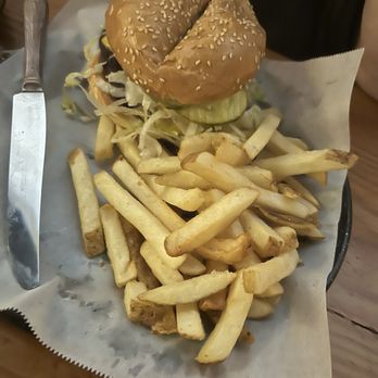 Road Trip - Burgers Near Me - Guerneville, California Road Trip - Burgers Near Me - Guerneville, California