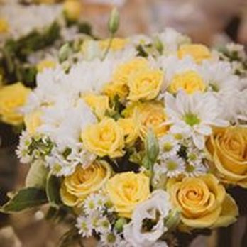 Serendipity Florals - Beautiful sunny brides bouquet. - Florists Near Me - Owen Sound, Ontario Serendipity Florals - Beautiful sunny brides bouquet. - Florists Near Me - Owen Sound, Ontario