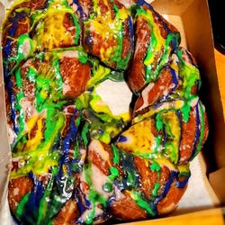Mikey's Donuts King - King Cakes