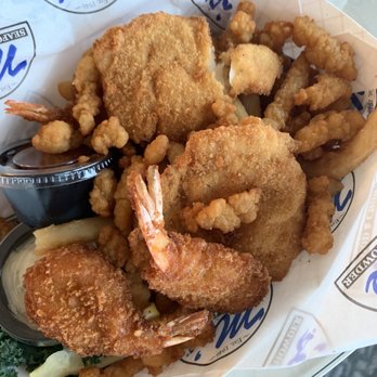 Mo's Seafood & Chowder - Combo platter - Seafood Near Me - Cannon Beach, Oregon Mo's Seafood & Chowder - Combo platter - Seafood Near Me - Cannon Beach, Oregon