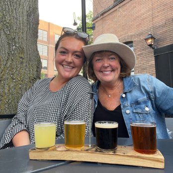 Upstream Brewing - Bars Near Me - Omaha, Nebraska