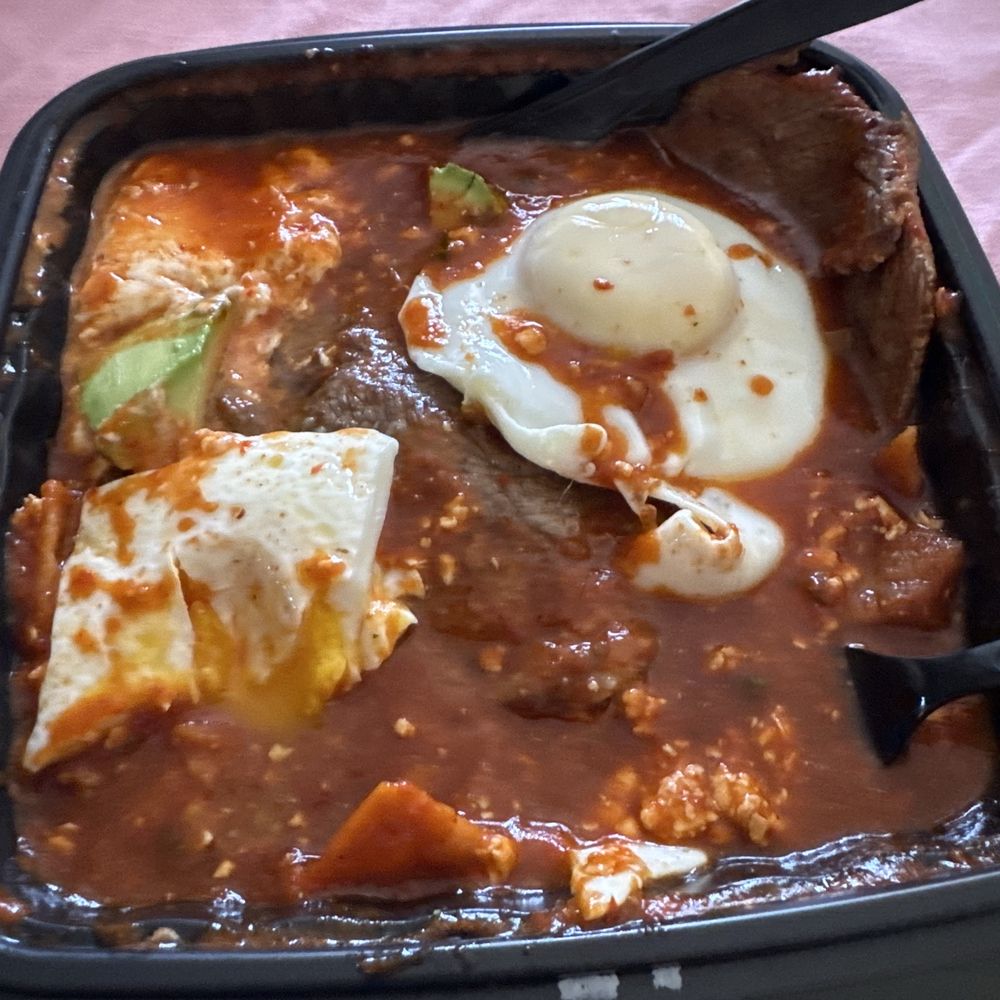 Guajillo Restaurant - Chilaquiles Breakfast - Mexican Near Me - Huntington Park, California Guajillo Restaurant - Chilaquiles Breakfast - Mexican Near Me - Huntington Park, California