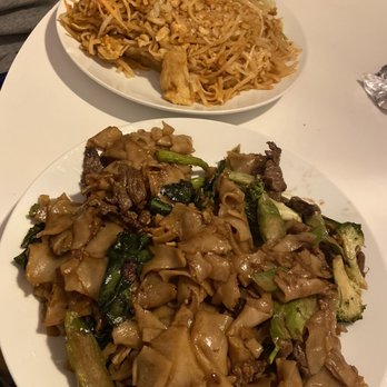 Aura Thai Kitchen - Thai Near Me - Fort Lee, New Jersey