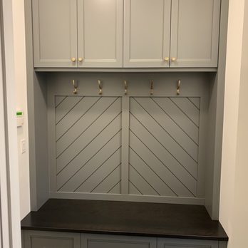 Design Line Kitchens - Amazing mudroom - Kitchen & Bath Near Me - Sea Girt, New Jersey Design Line Kitchens - Amazing mudroom - Kitchen & Bath Near Me - Sea Girt, New Jersey