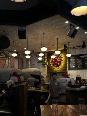 Parlor Pizza Bar River North by null