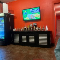 Tijuana Flats - Hot sauce bar