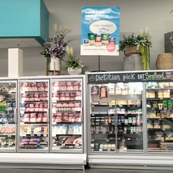 Hy-Vee - Grocery Near Me - Maple Grove, Minnesota