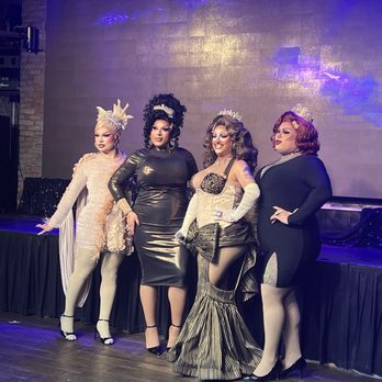 Hamburger Mary's - Long Beach - Drag queens! - Gay Bars Near Me - Long Beach, California